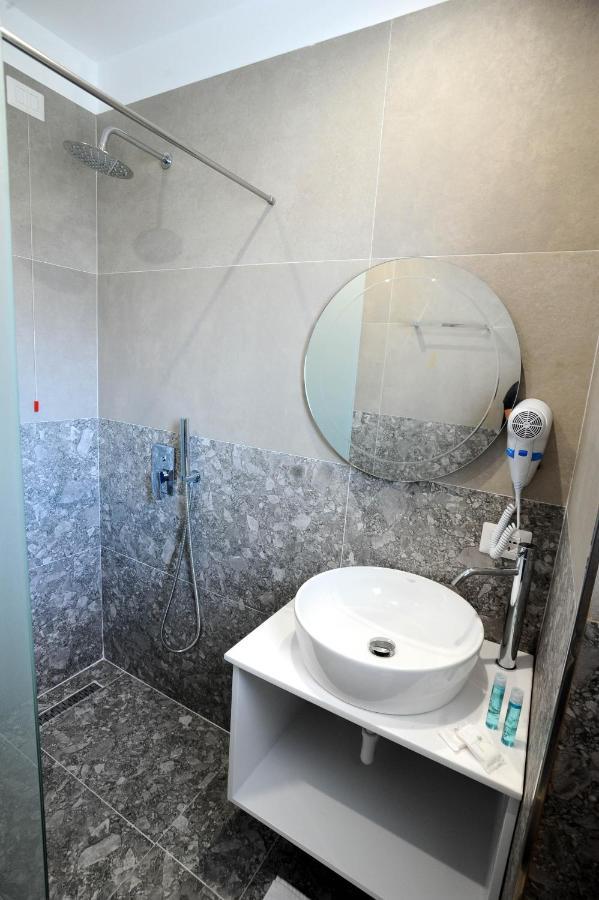 Afrodite Suites Sarandë Exteriér fotografie